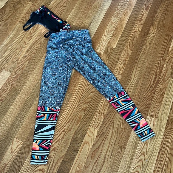 New Free People Movement Onzie Ritual Bra Leggings Set Size Small - Picture 8 of 13